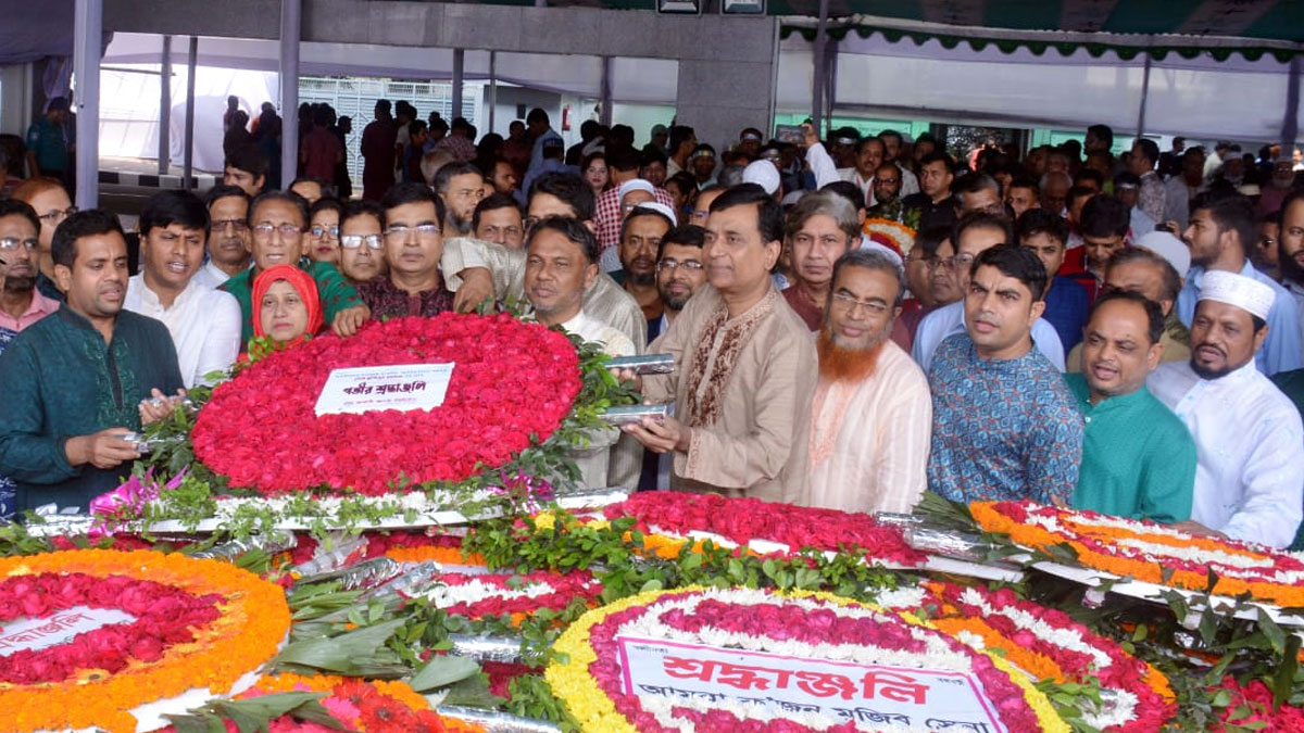 স্বাধীনতা দিবসে বঙ্গবন্ধুর প্রতিকৃতিতে রূপালী ব্যাংকের শ্রদ্ধা