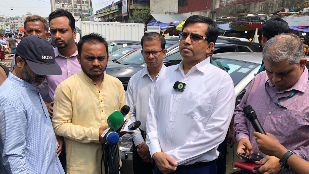 ক্রয় রশিদের গরমিলে বাড়ানো হচ্ছে মুরগির দাম