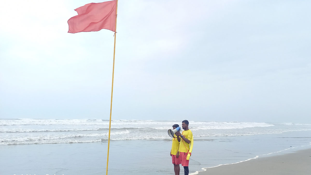 কক্সবাজার থেকে ৪১০ কিমি দূরে মোখা, অগ্রভাগের প্রভাব শুরু