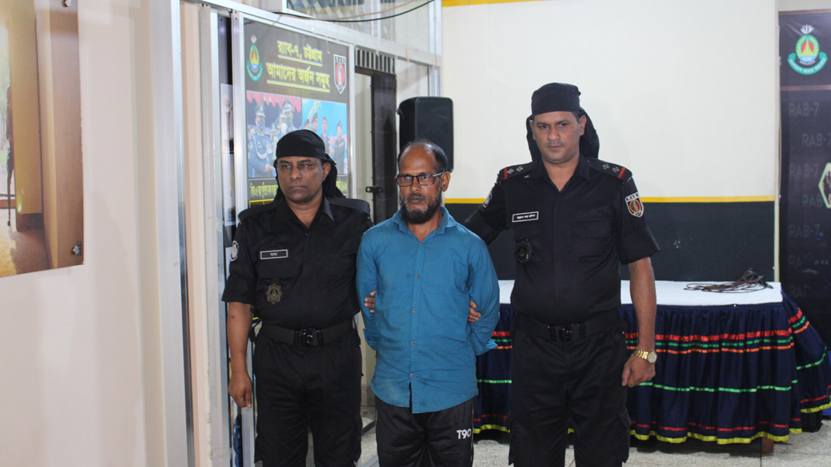 ডাকাতির সময় চিনে ফেলায় হত্যা, দণ্ডপ্রাপ্ত আসামি গ্রেপ্তার