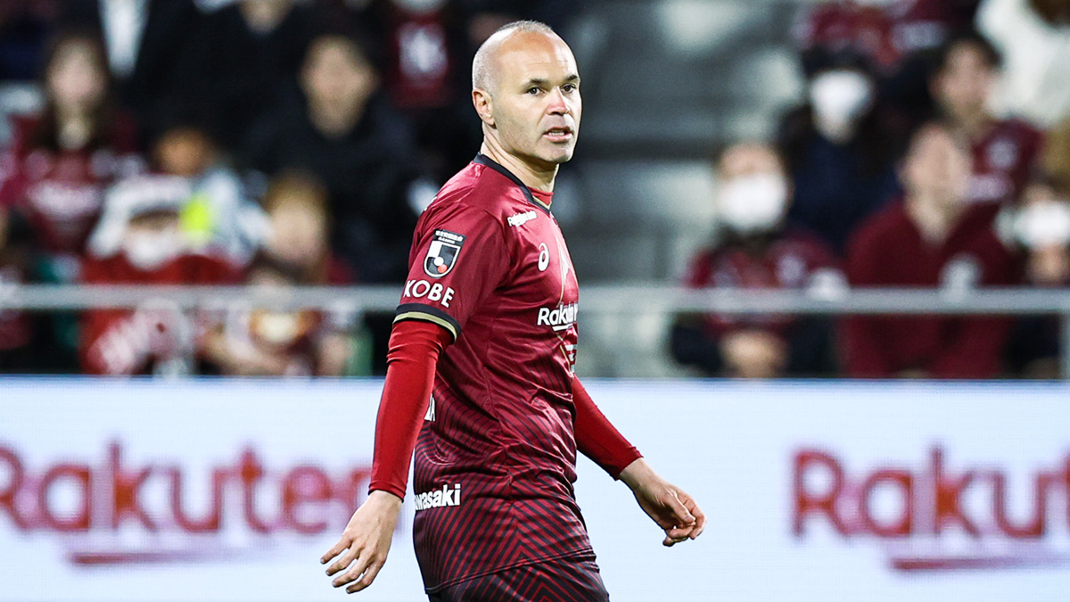 এখনই অবসর নয়, অশ্রুচোখে ক্লাব ছাড়ছেন ইনিয়েস্তা