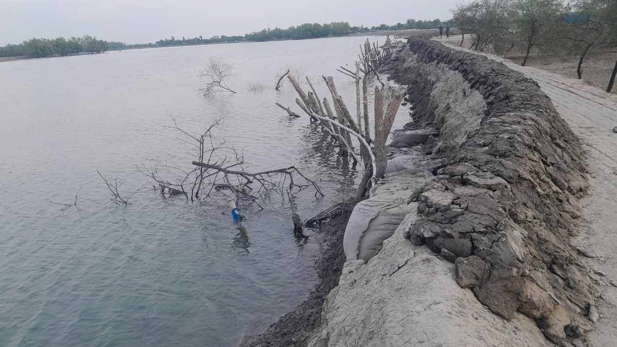 আসছে মোখা, উপকূলে বাড়ছে শঙ্কা