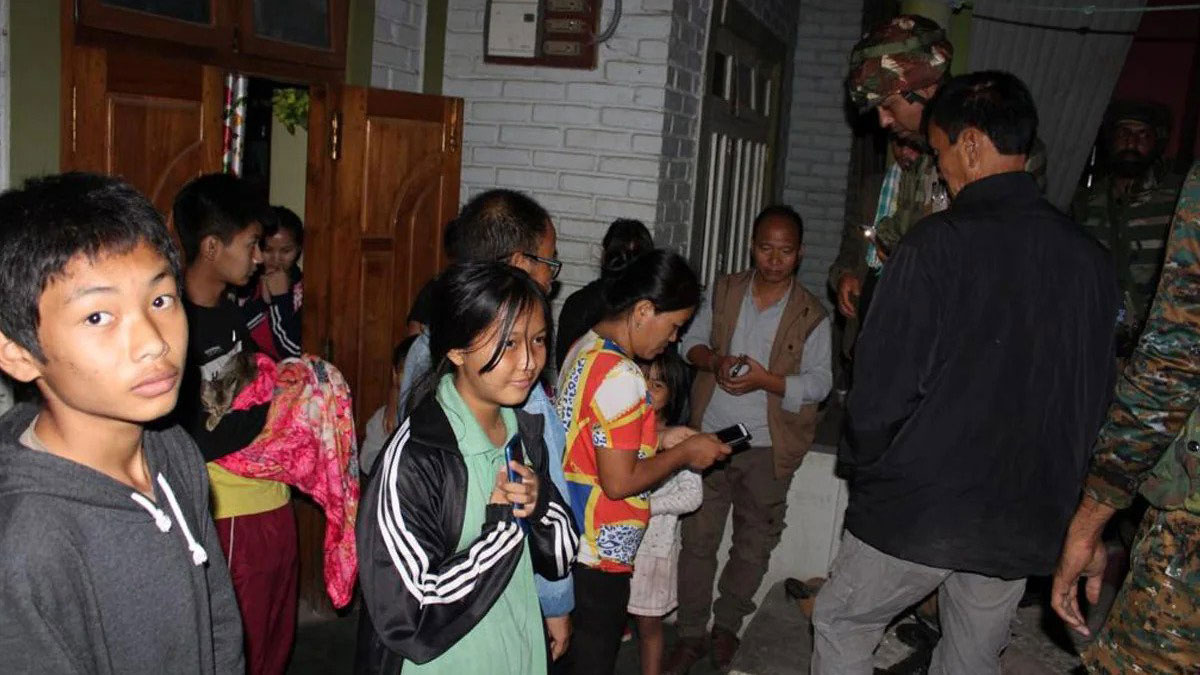 উত্তপ্ত ভারতের মণিপুর, পরিস্থিতি নিয়ন্ত্রণে সেনা মোতায়েন