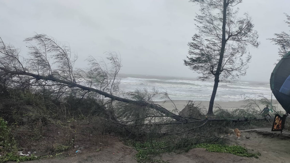 রাতেই নামিয়ে ফেলা হবে মহাবিপদ সংকেত