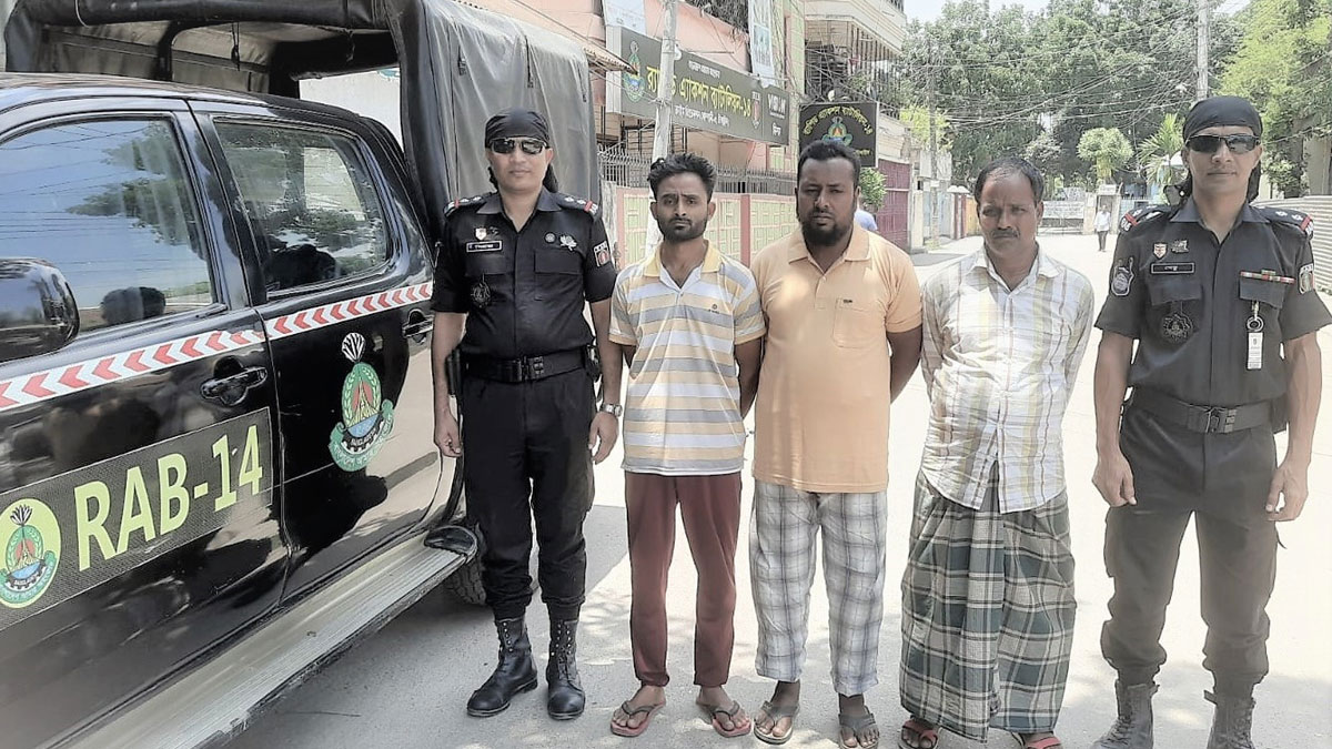 টাঙ্গাইলে হত্যা মামলায় বাবা-ছেলেসহ গ্রেপ্তার ৩