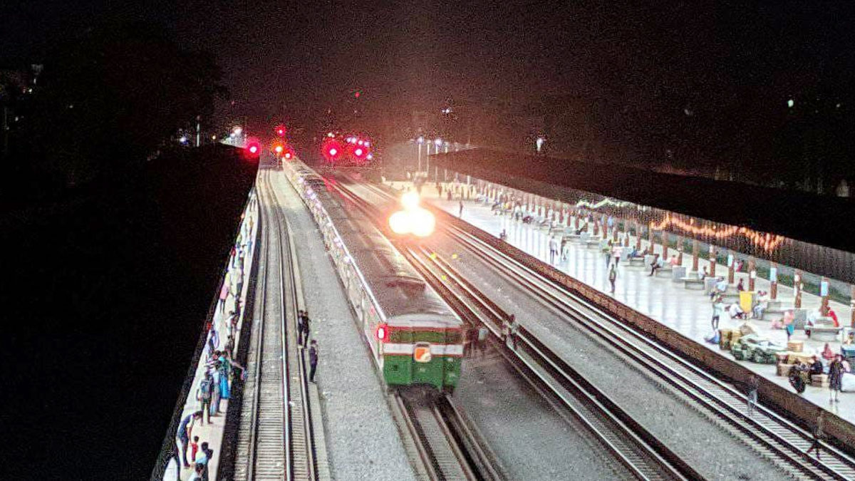 ১৫ ঘণ্টা পর সিলেটের সঙ্গে রেল যোগাযোগ স্বাভাবিক