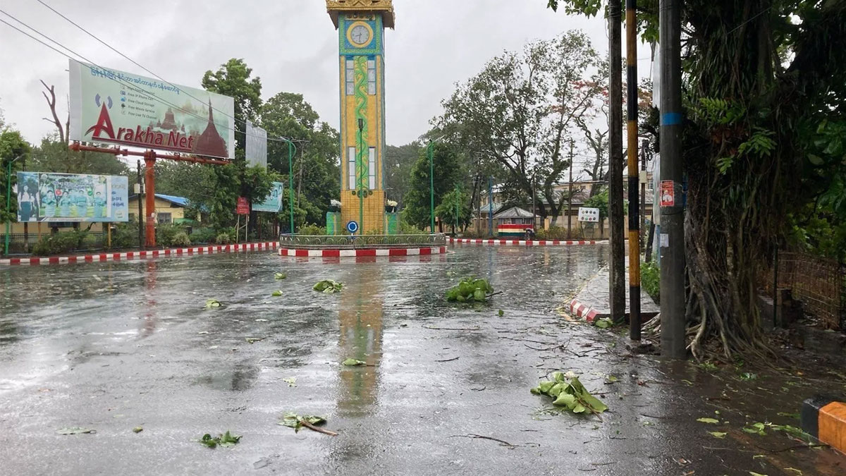 প্রবল বাতাস-বৃষ্টি, রাখাইনে বিমান চলাচল বন্ধ