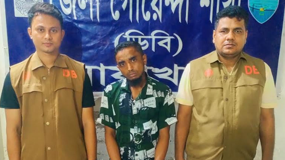 রোগীদের প্রলোভন দেখিয়ে অর্থ হাতিয়ে নিতেন দালাল স্বপন