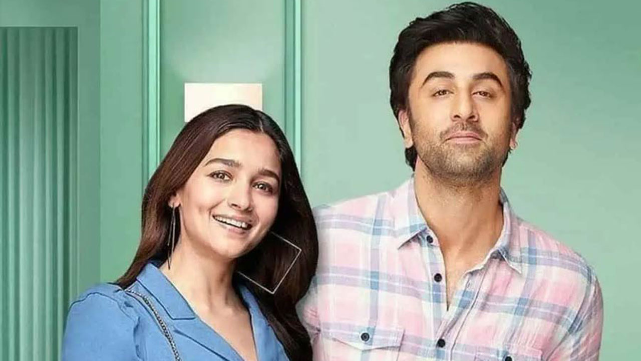 এই প্রথম মেয়ের ছবি প্রকাশ্যে আনলেন আলিয়া