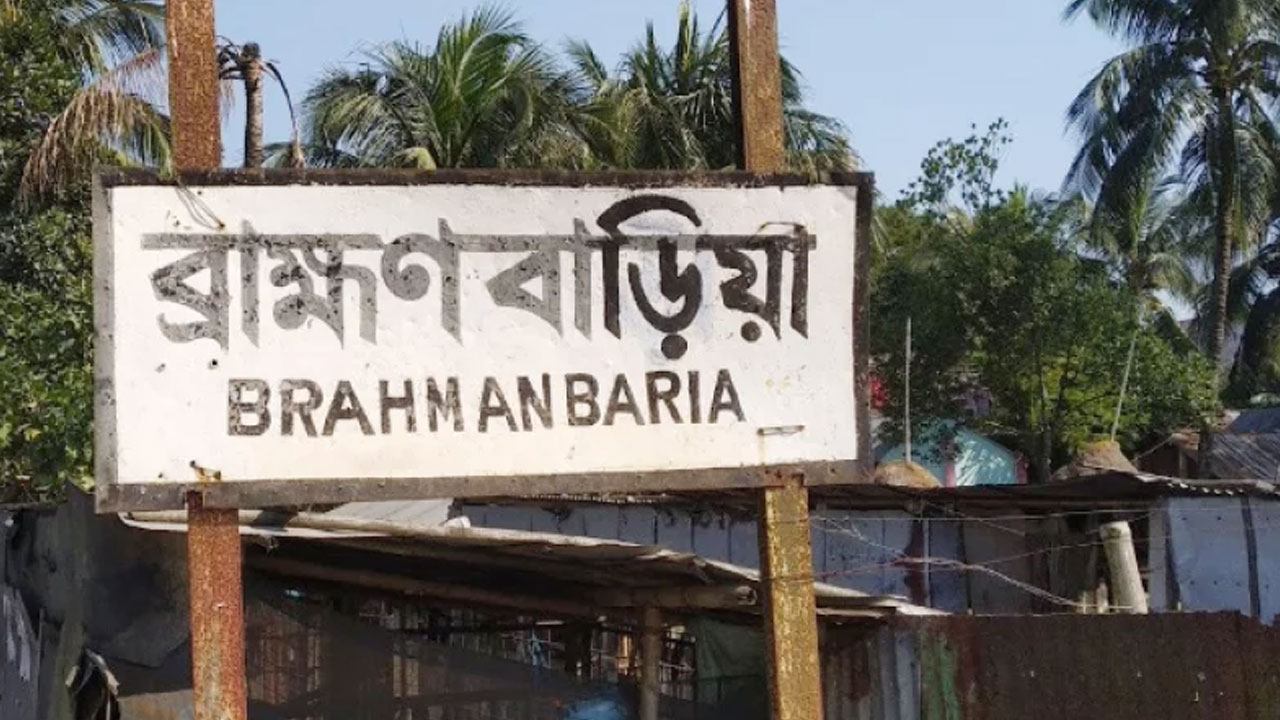 দুই ঘণ্টা পর ঢাকার সঙ্গে চট্টগ্রাম-সিলেটের ট্রেন চলাচল স্বাভাবিক