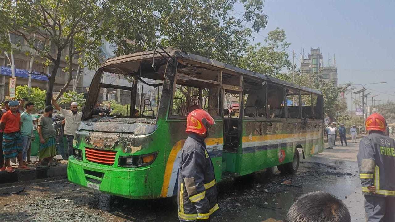 ৩ দিনে ৩৪ স্থানে আগুনের সংবাদ পায় ফায়ার সার্ভিস