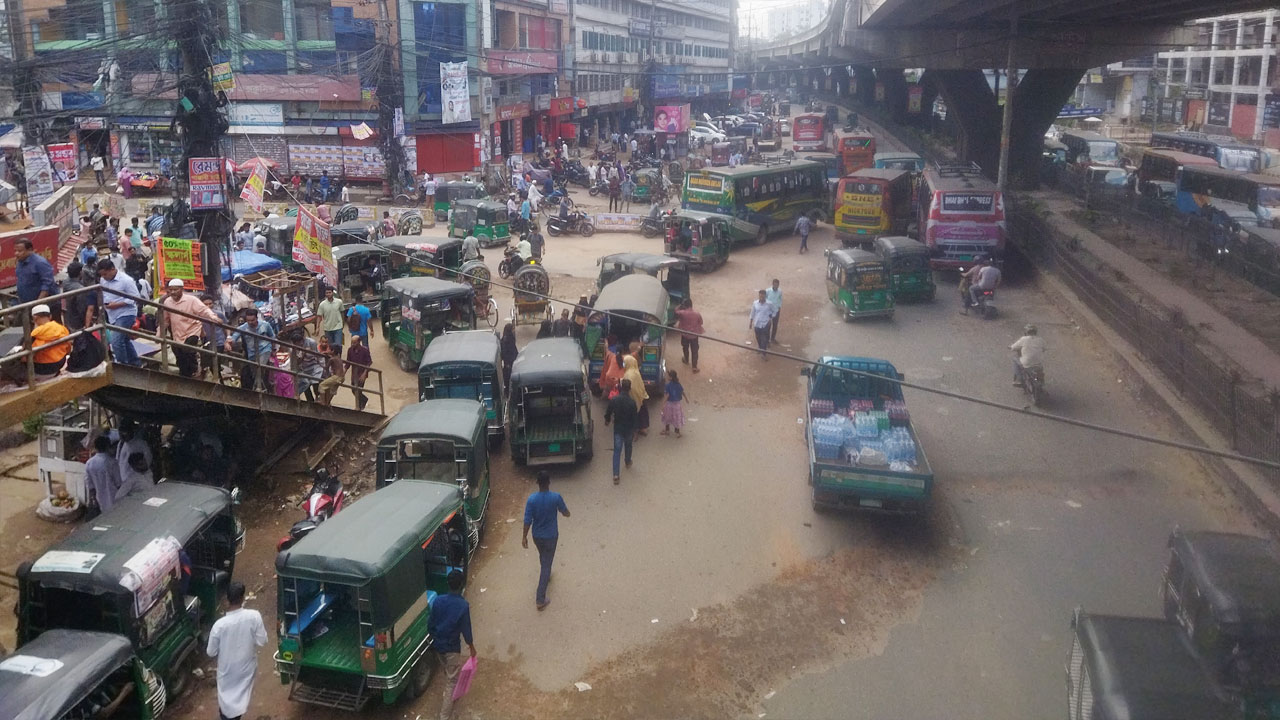 হরতালের প্রভাব পড়েনি চট্টগ্রামের জনজীবনে