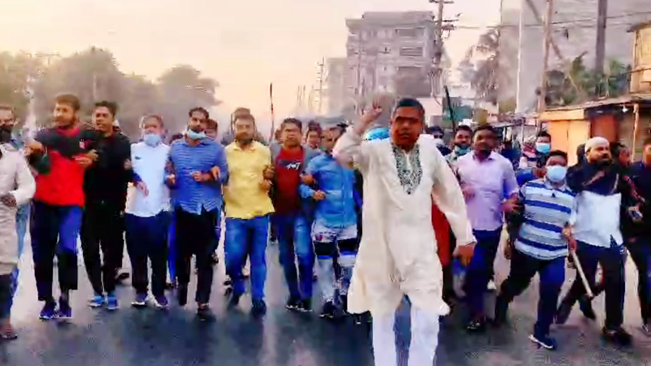 গাজীপুরে আ.লীগ-বিএনপির ধাওয়া-পাল্টা ধাওয়া, ককটেল বিস্ফোরণ