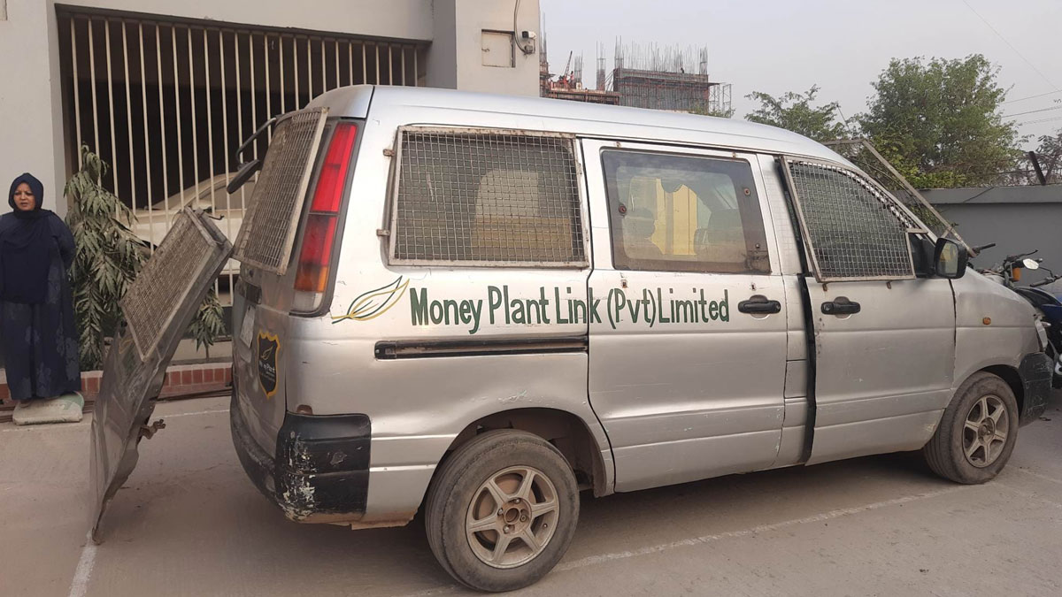 ডাচ বাংলার টাকা ছিনতাই : তদন্ত প্রতিবেদন ফের পেছাল