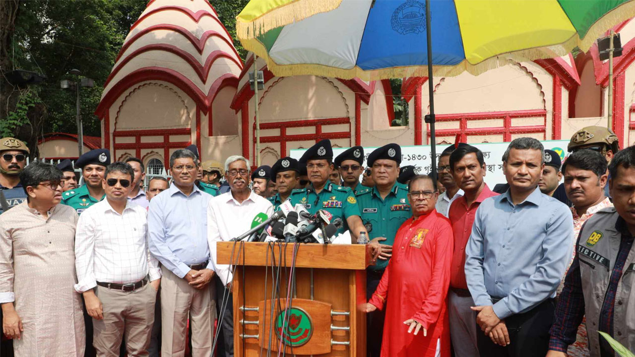 পূজা নিয়ে কোনো শঙ্কা নেই : ডিএমপি কমিশনার