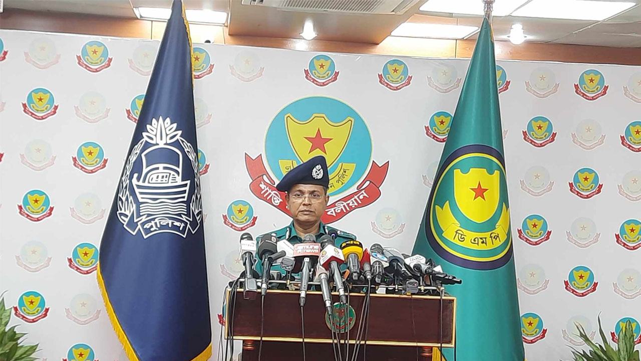 অপরাধী যেই হোক কাউকে ছাড় নয় : নবনিযুক্ত ডিএমপি কমিশনার