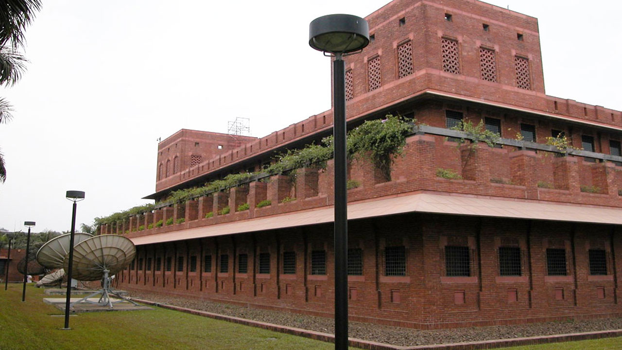 মাসিক ৫ লাখে ১৬ আনসারের নিরাপত্তা সুবিধা নিচ্ছে যুক্তরাষ্ট্র