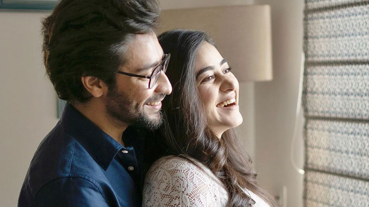 প্রথমবার ছেলেকে প্রকাশ্যে আনলেন গৌরব-ঋদ্ধিমা