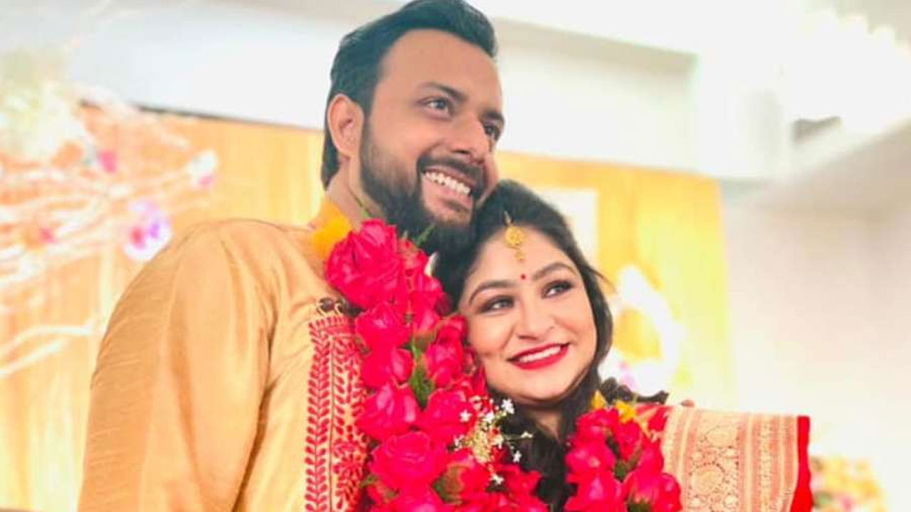 ইন্দ্রাশিস-সৌরভীর বিচ্ছেদের গুঞ্জন