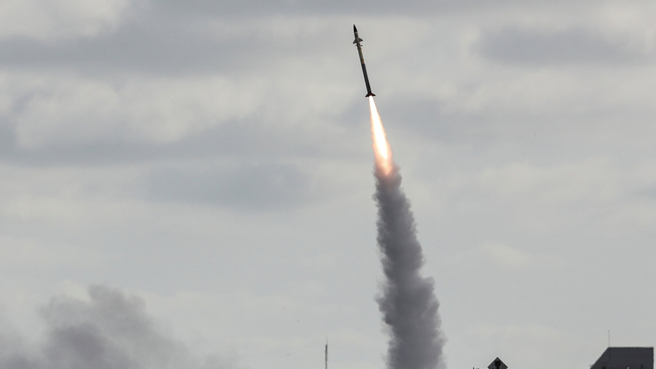 লেবানন থেকে ইসরায়েলে রকেট হামলা