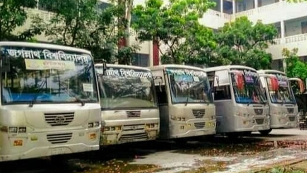অবরোধেও সব রুটে চলবে জবির বাস