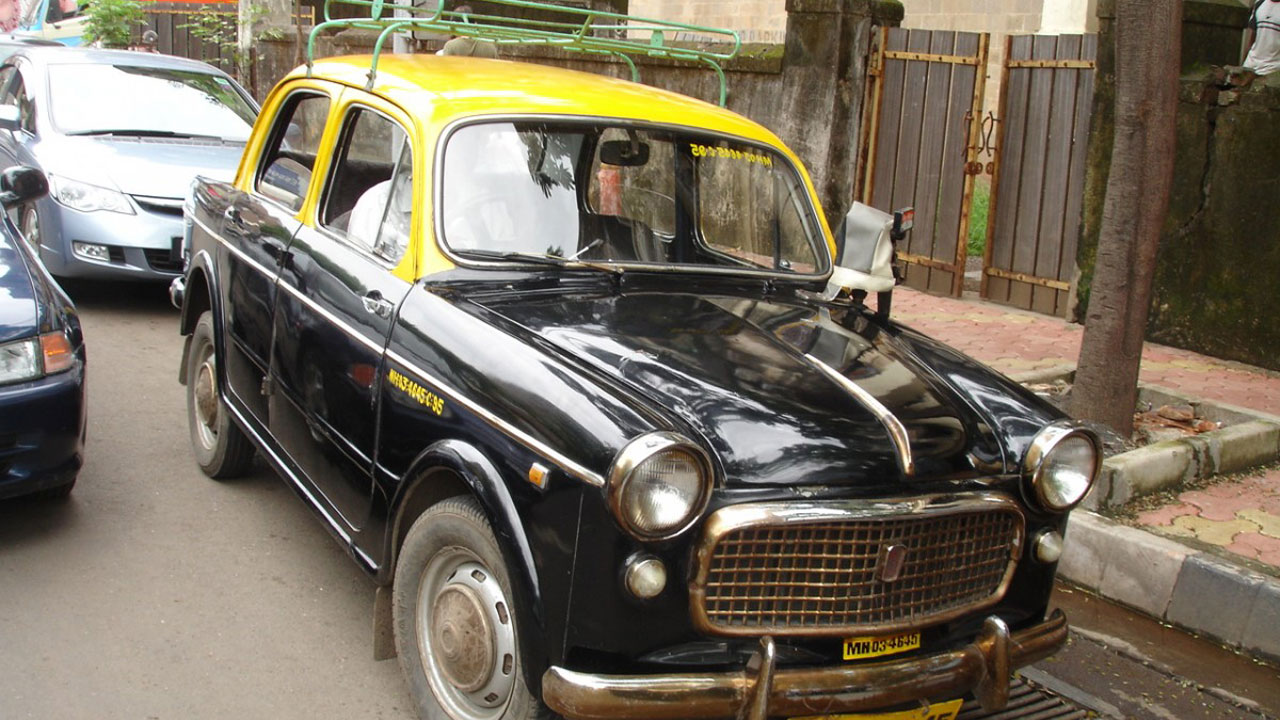 মুম্বাইয়ের রাস্তা থেকে বিদায় নিচ্ছে কালো-হলুদ ট্যাক্সি