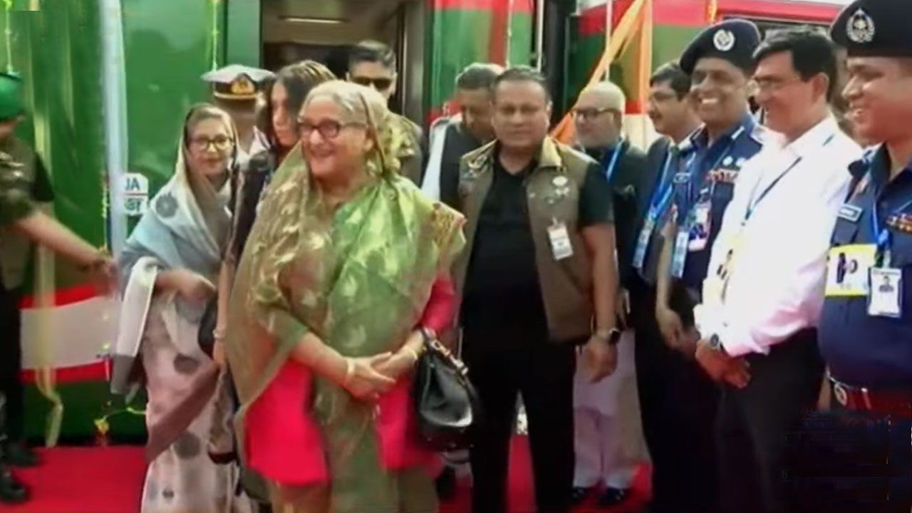 ভাঙ্গা রেলওয়ে স্টেশনে পৌঁছেছেন প্রধানমন্ত্রী