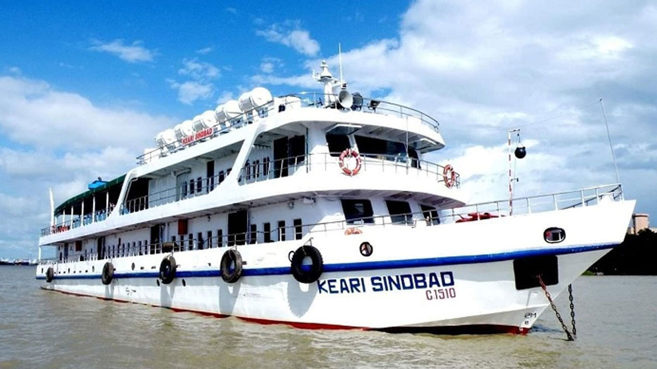 টেকনাফ-সেন্ট মার্টিন রুটে পর্যটকবাহী জাহাজ চলাচল শুরু