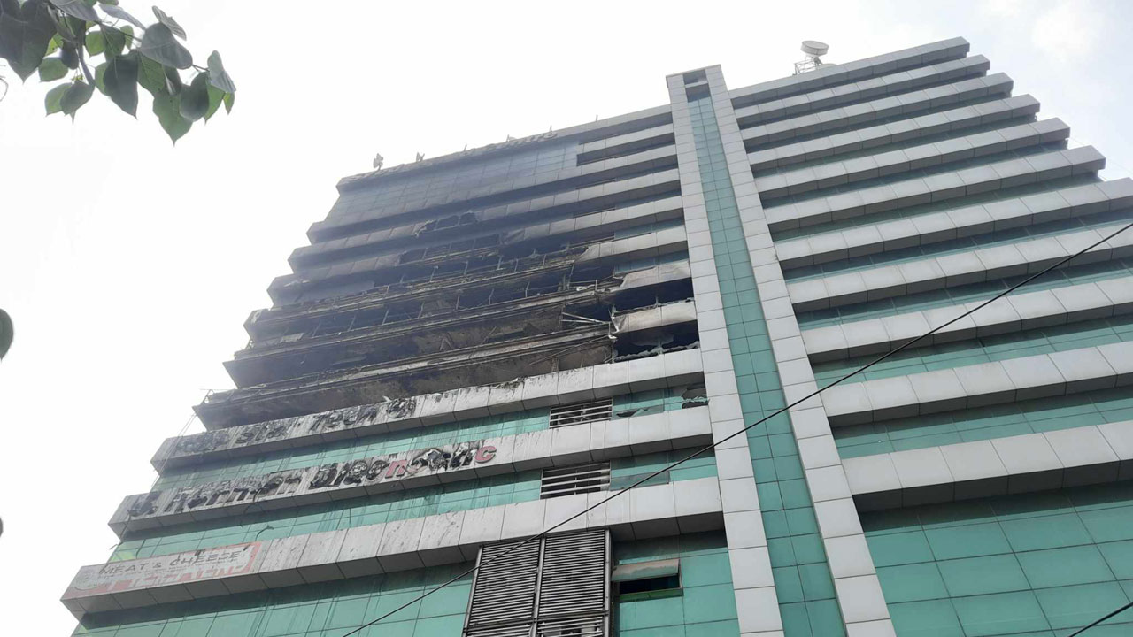 এমন আগুন নিজ চোখে আর দেখিনি