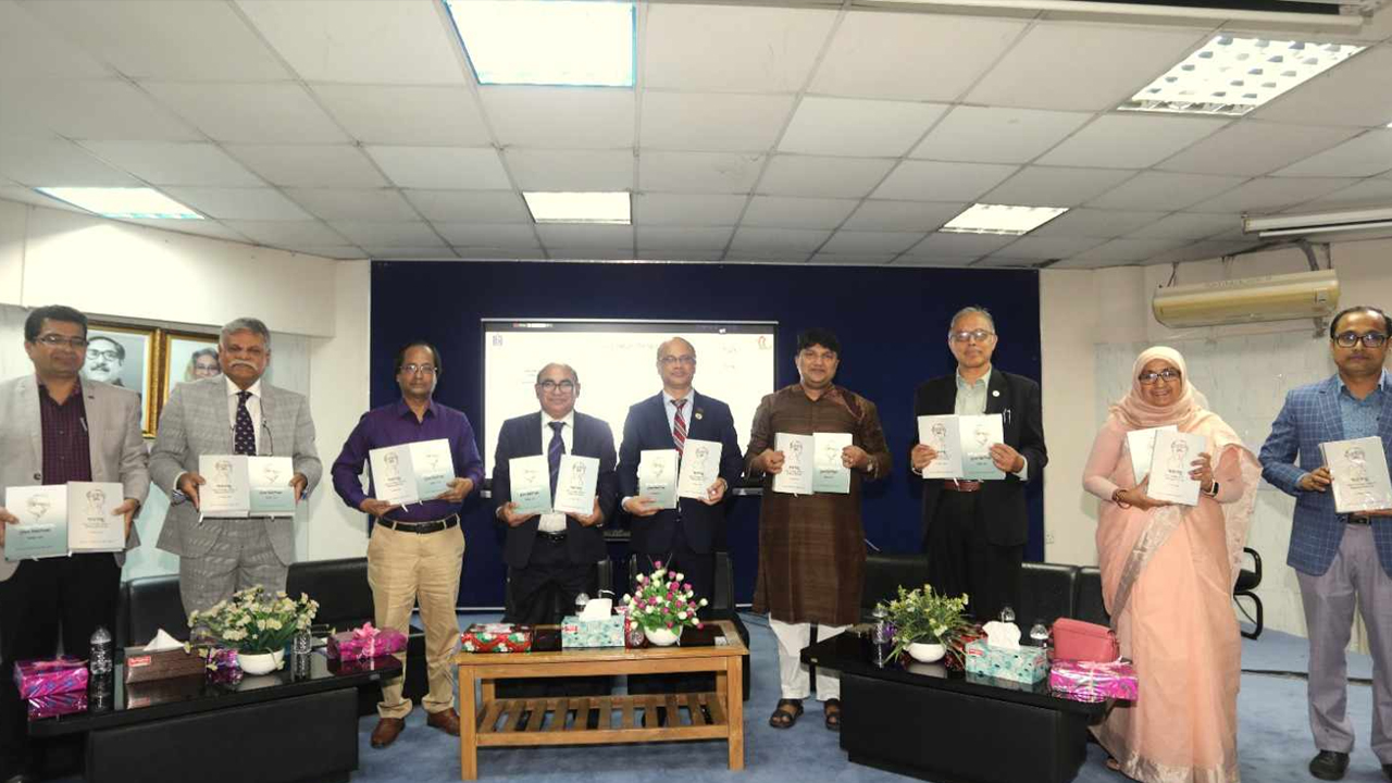মুজিববর্ষের গ্রন্থ নিয়ে ইউজিসিতে প্রকাশনা উৎসব