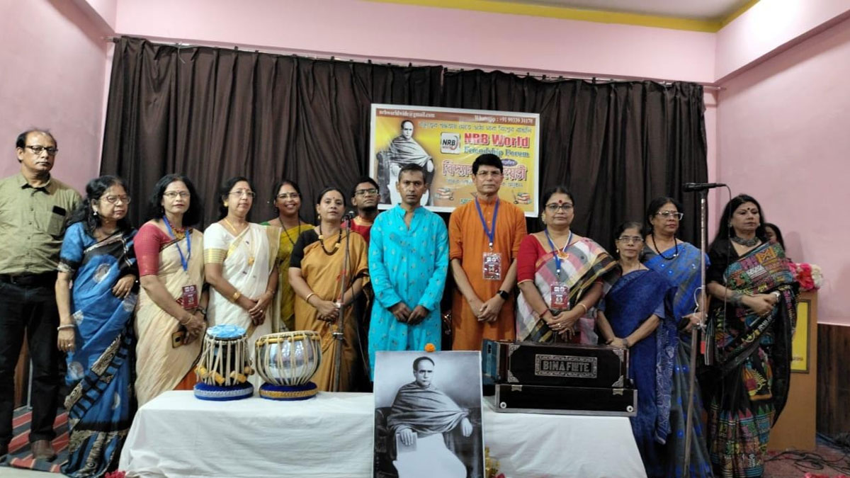 কলকাতায় বিদ্যাসাগর অ্যাওয়ার্ড পেলেন ১৫ শিক্ষক