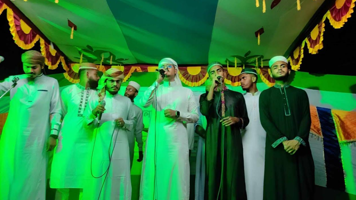 বিয়ে বাড়িতে গান-বাজনার পরিবর্তে ইসলামিক সংগীতানুষ্ঠান