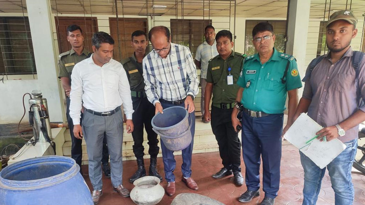 মশার লার্ভা পাওয়ায় পৌনে ৩ লাখ টাকা জরিমানা আদায়