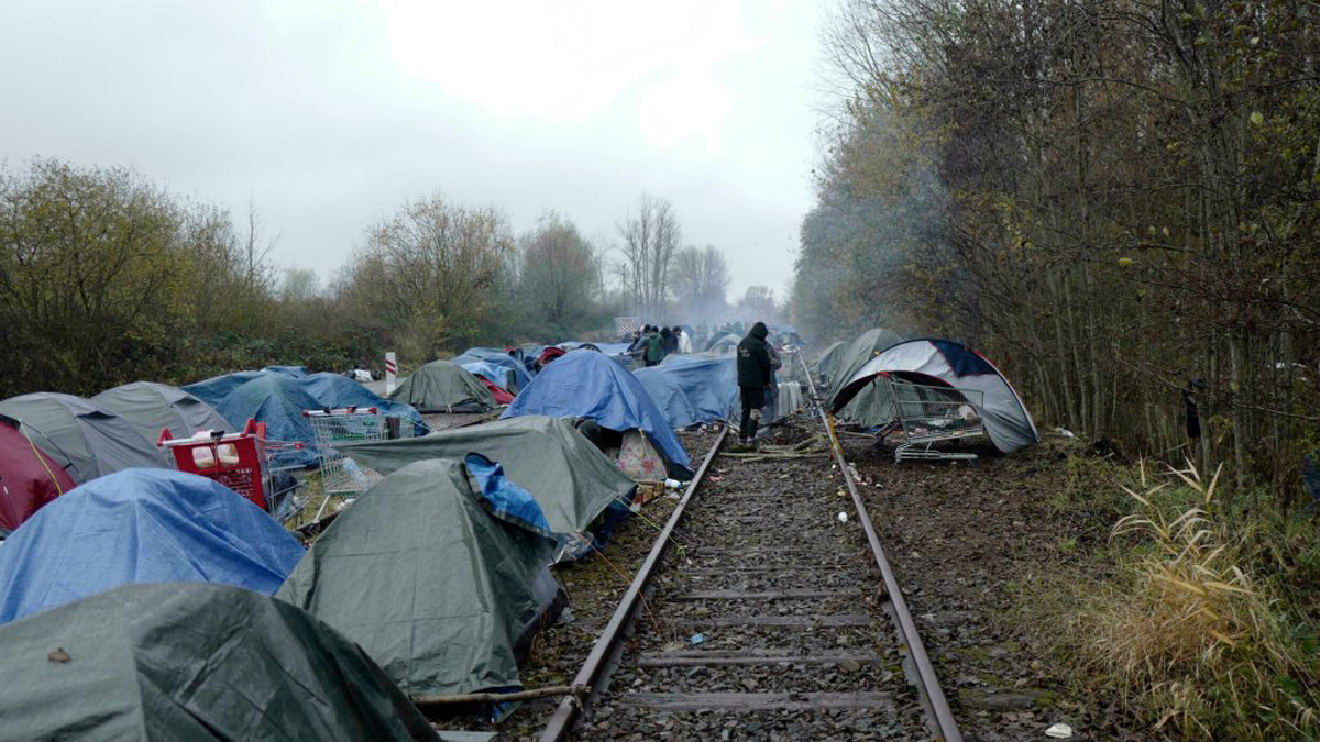 ফ্রান্সে অভিবাসীদের মধ্যে ত্রিপক্ষীয় সংঘর্ষ