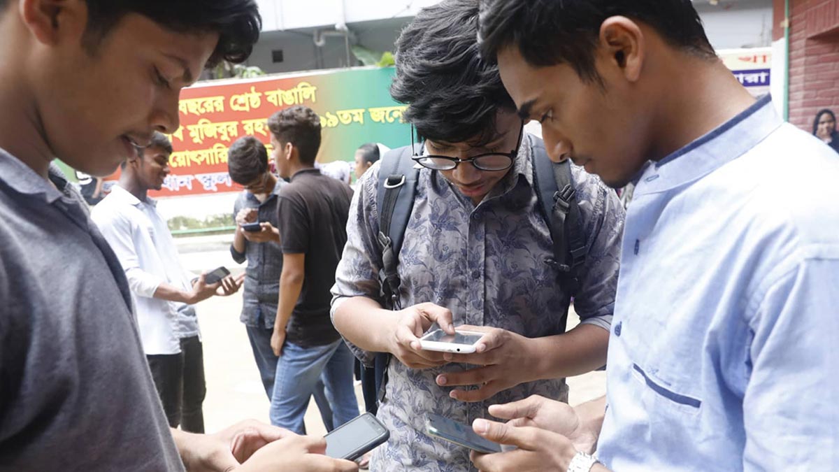 জিপিএ-৫ পেয়েও কলেজ পায়নি সাড়ে ৮ হাজার শিক্ষার্থী