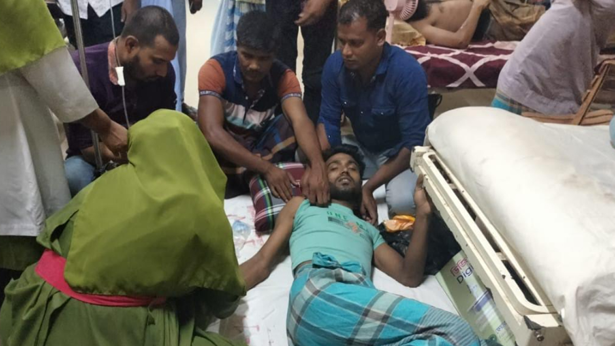 ‘নৌকার লোক’ বলে কটাক্ষ, প্রতিবাদ করায় যুবলীগ নেতাকে মারধর ও গুলি