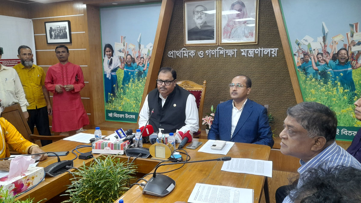 শতভাগ সাক্ষরতা ছাড়া কাঙ্ক্ষিত উন্নয়ন সম্ভব নয়