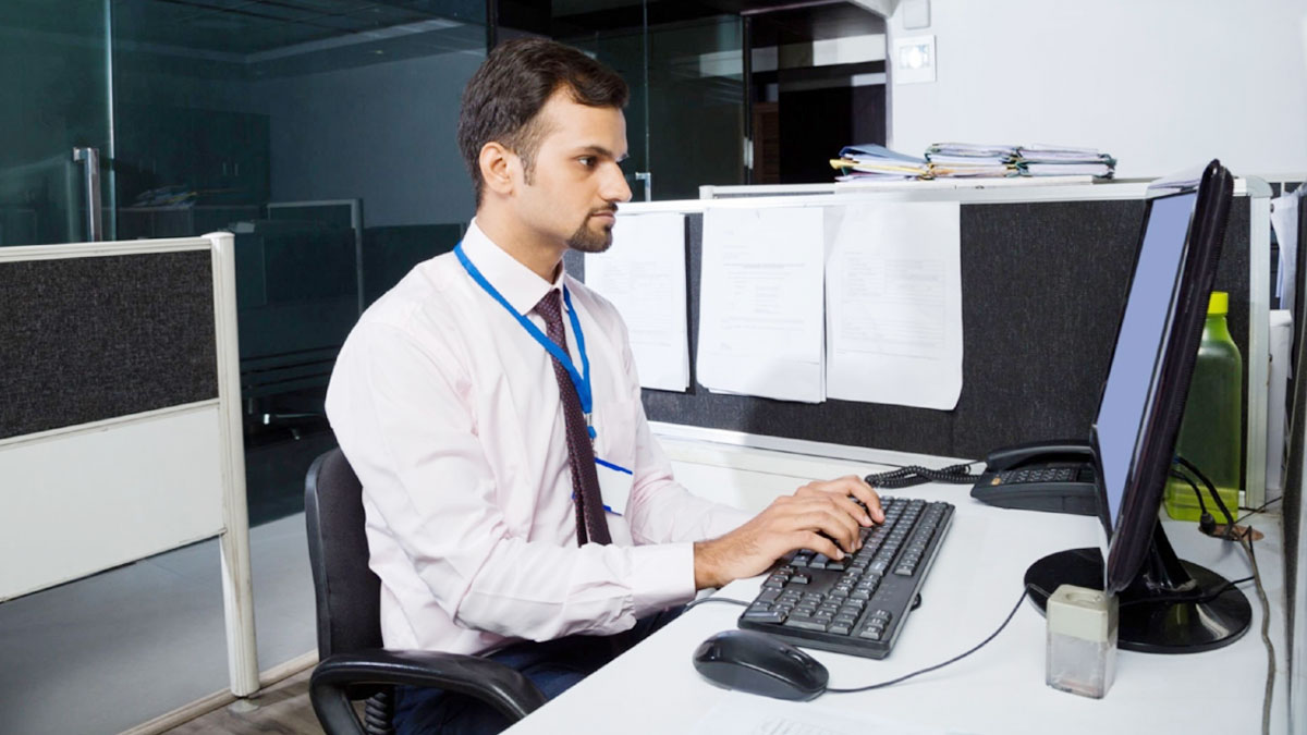 ল্যাবএইডে চাকরি, বেতন ছাড়াও আছে সুযোগ-সুবিধা