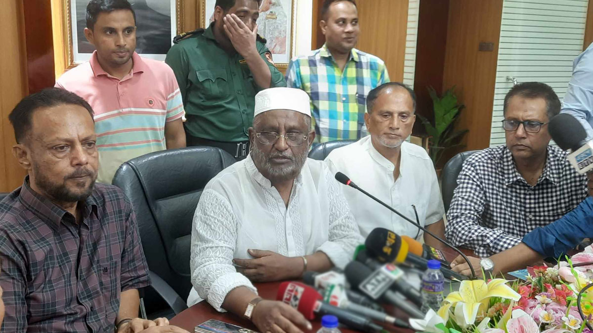 ডিপো থেকে তেল আনতে পারছে না ঢাকার পাম্পগুলো