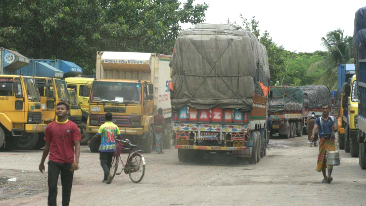 ভারত থেকে আমদানি করা হলো ২৭ হাজার ৭৮০ ব্যাগ স্যালাইন