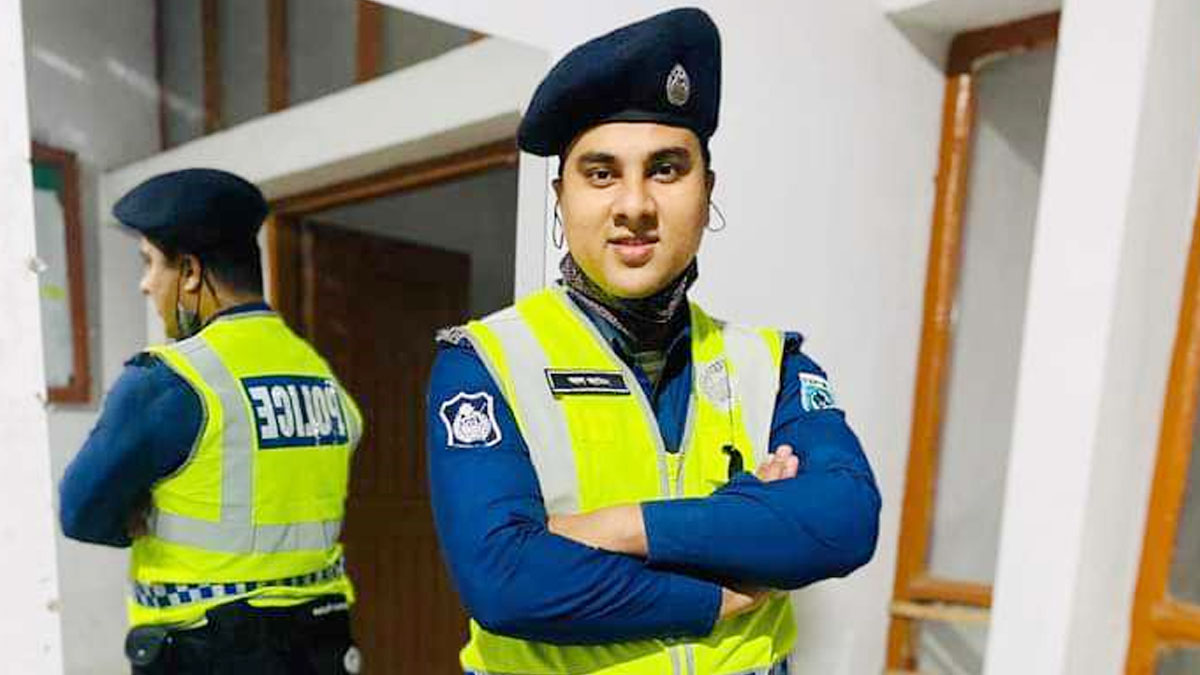 কলেজছাত্রীকে আটকে রেখে ধর্ষণ, কনস্টেবল গ্রেপ্তার