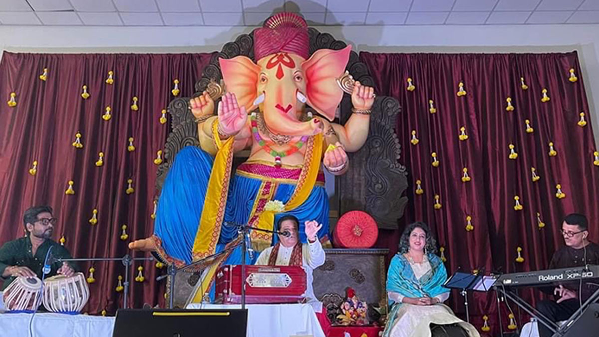 সাউথ জার্সি মাতালেন কিংবদন্তি শিল্পী অনুপ জালোটা