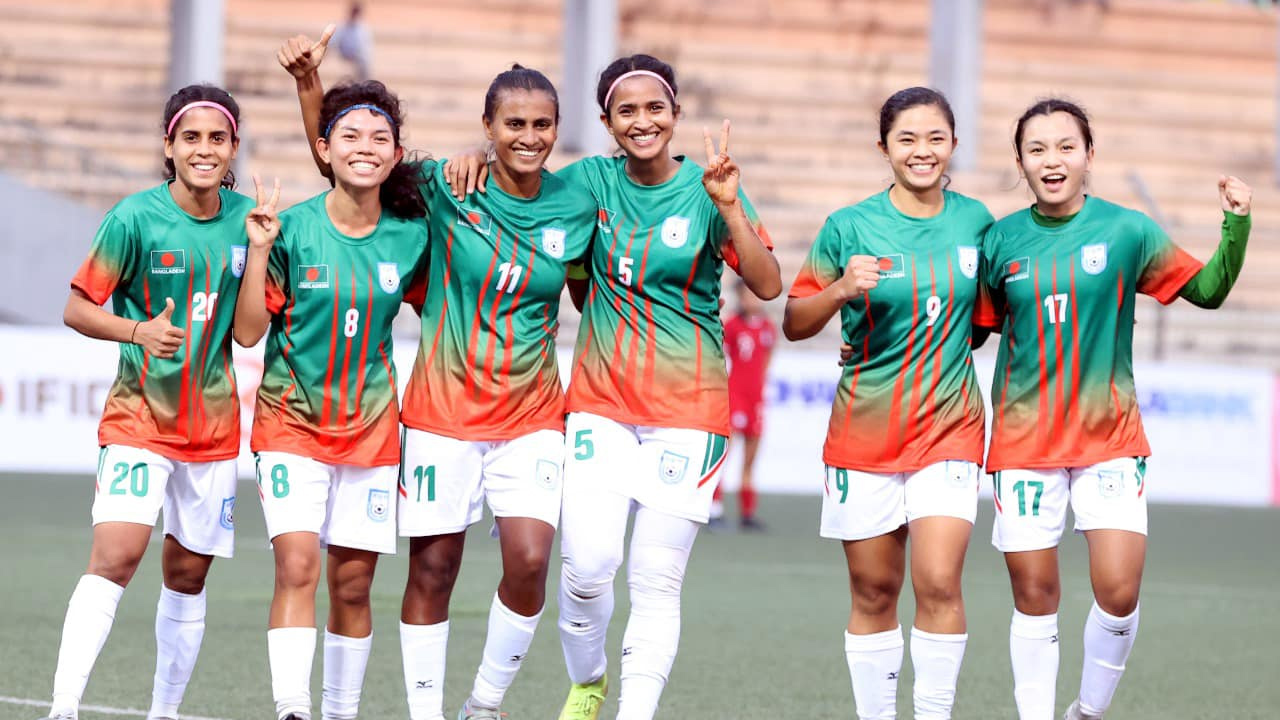 নারী ফুটবলারদের বাফুফের ‘শুভঙ্করের’ ফাঁকি!