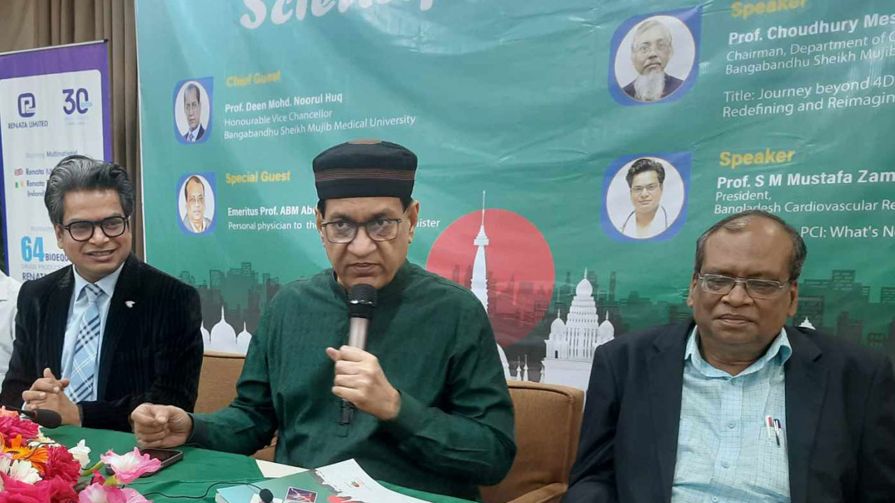 কোয়ালিটি চিকিৎসক তৈরিতে কোনো আপস নয় : ডা. দীন মোহাম্মদ