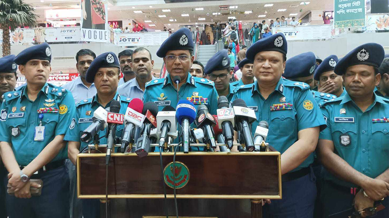 ছোট যানবাহন এড়িয়ে বড় যানবাহনে যাতায়াতের পরামর্শ