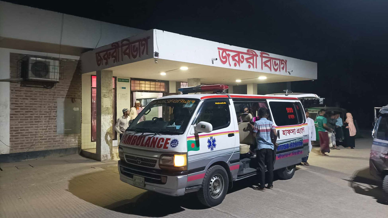 ঈদের কেনাকাটা করতে যাওয়ার পথে প্রাণ গেল কিশোরীর