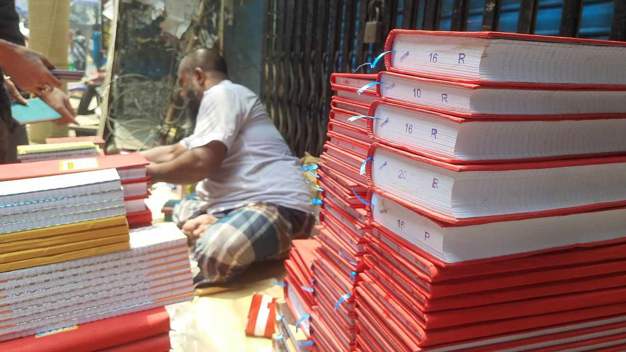 বিলুপ্তির পথে ঐতিহ্যের 'হালখাতা উৎসব'