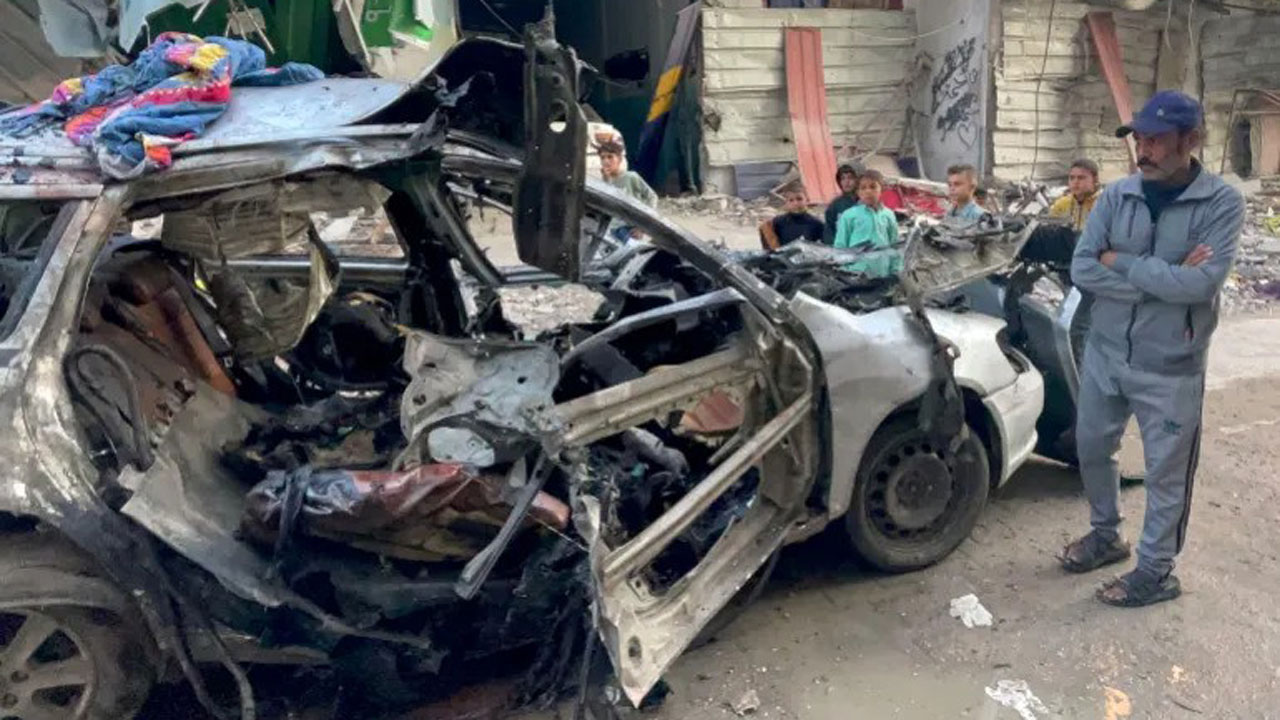 ইসরায়েলি হামলায় গাজায় ঈদের দিন ৬৩ জনের মৃত্যু