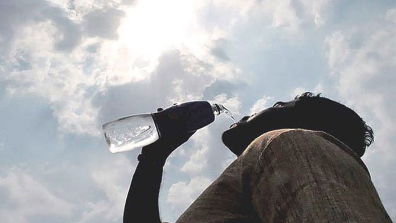 গরম বাড়বে, তাপপ্রবাহ নিয়ে দুঃসংবাদ দিল আবহাওয়া অধিদপ্তর