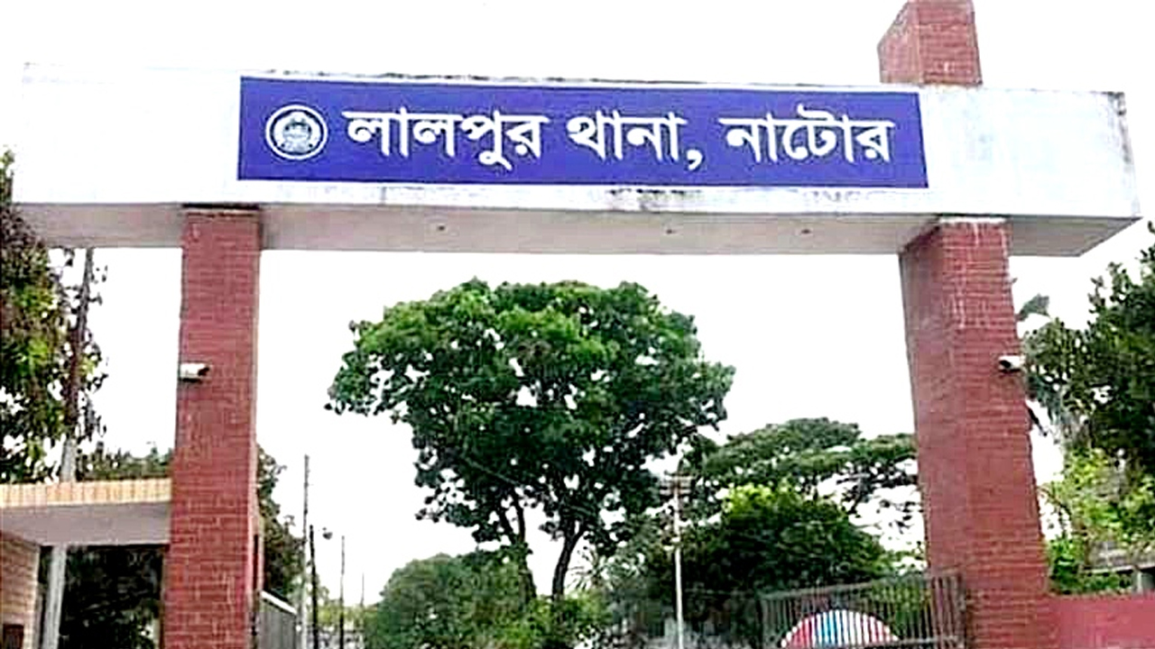 নাটোরে ঘাস কাটা নিয়ে ঝগড়ার জেরে নিহত ১